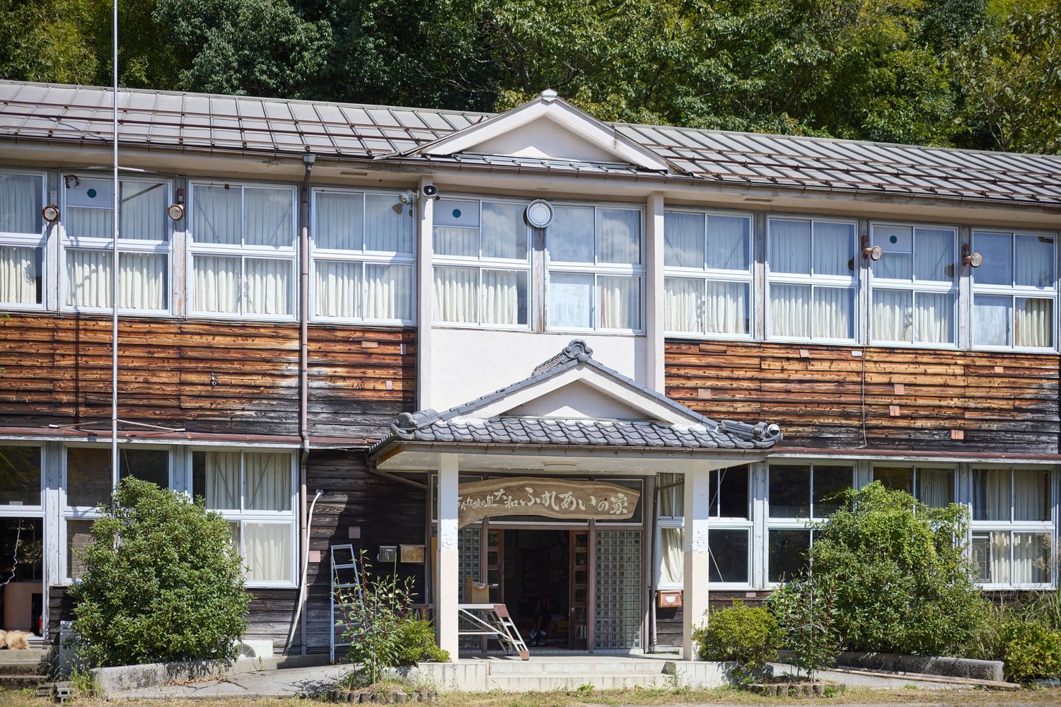 会場となった木造の校舎